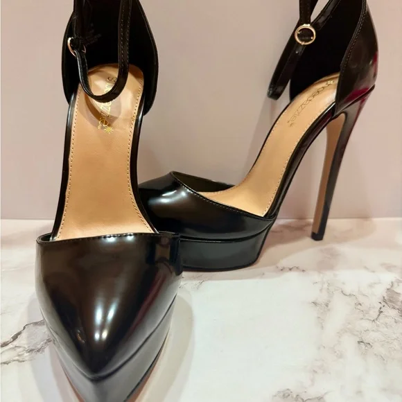 Shoe Dazzle Black Patent Heels with Stiletto - Picture 3 of 6